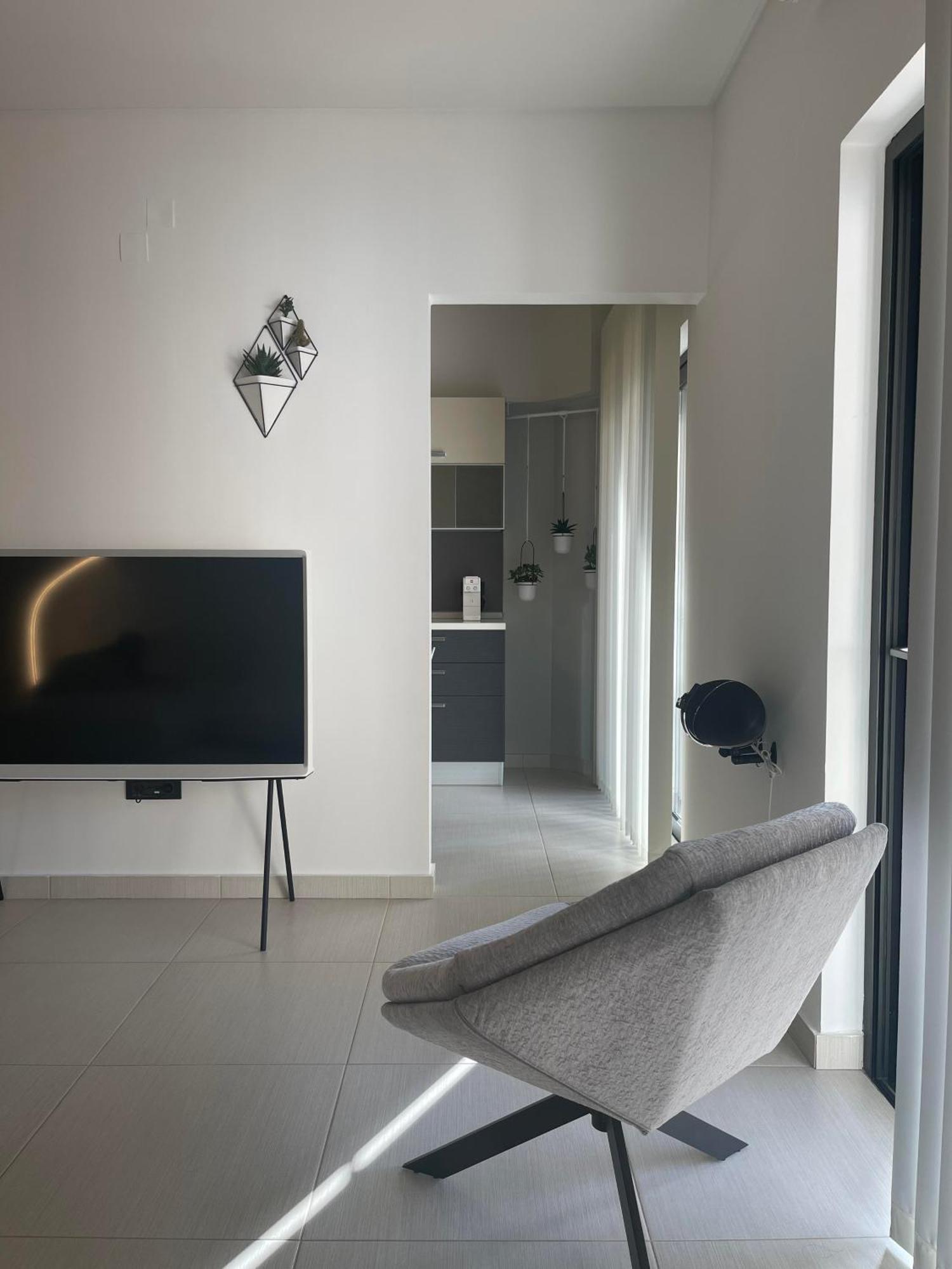 Omni House White Apartment Ioannina Exterior photo
